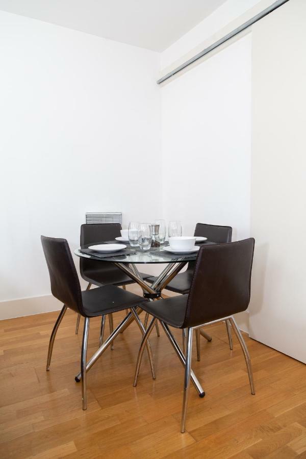 Serviced Apartment In Liverpool City Centre - Free Parking - Balcony - By Happy Days Екстериор снимка